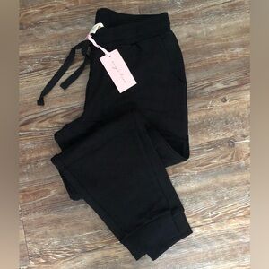 Evy’s Tree Cropped Joggers in Black Ink- size Small